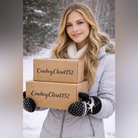 Accessories - Mackinac Mittens Knit with Deer Pattern Back and White